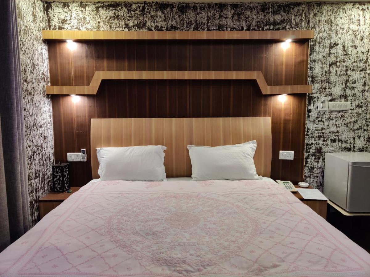 Hostmandu B&B Lalitpur Bagian luar foto