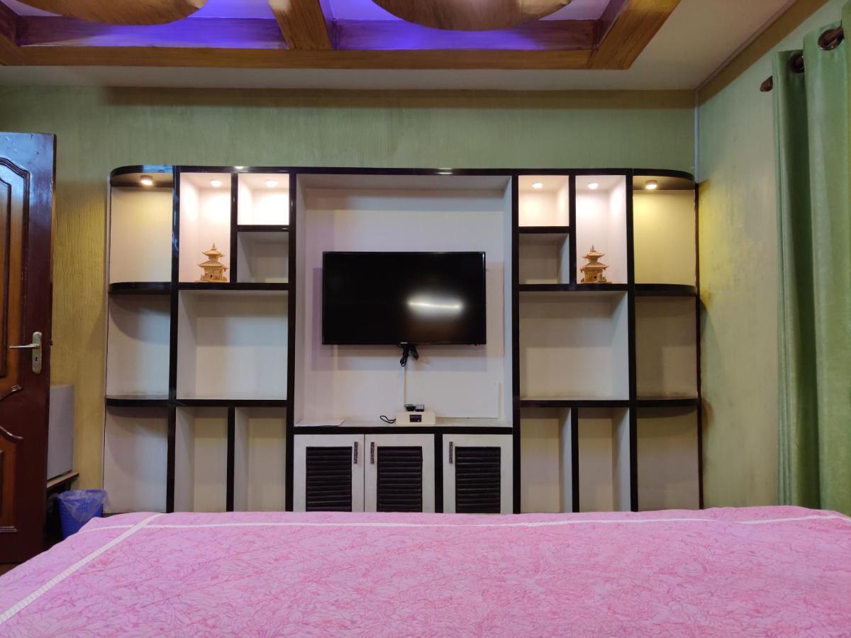 Hostmandu B&B Lalitpur Bagian luar foto