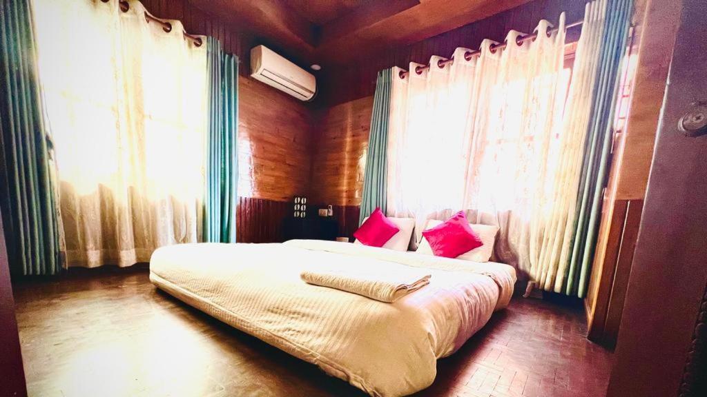 Hostmandu B&B Lalitpur Bagian luar foto