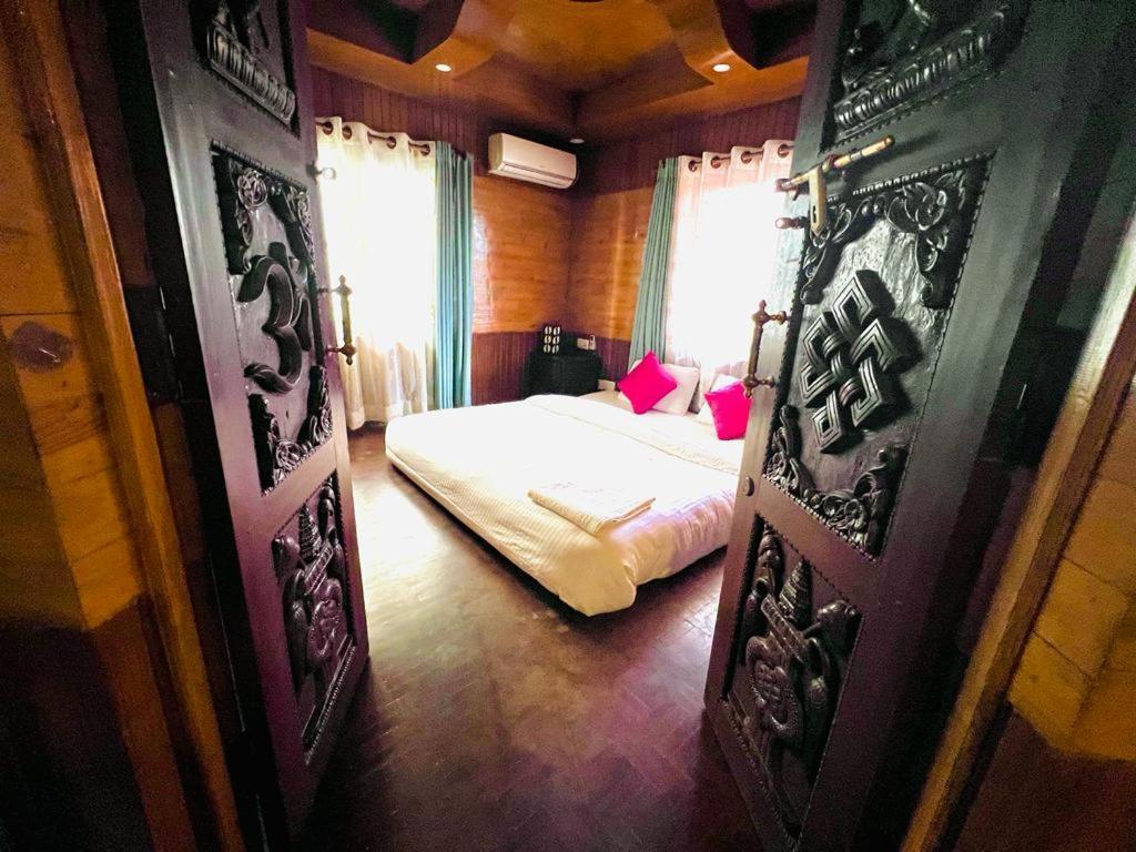 Hostmandu B&B Lalitpur Bagian luar foto