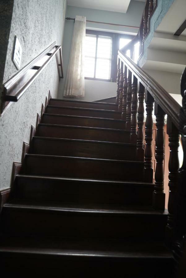 Hostmandu B&B Lalitpur Bagian luar foto