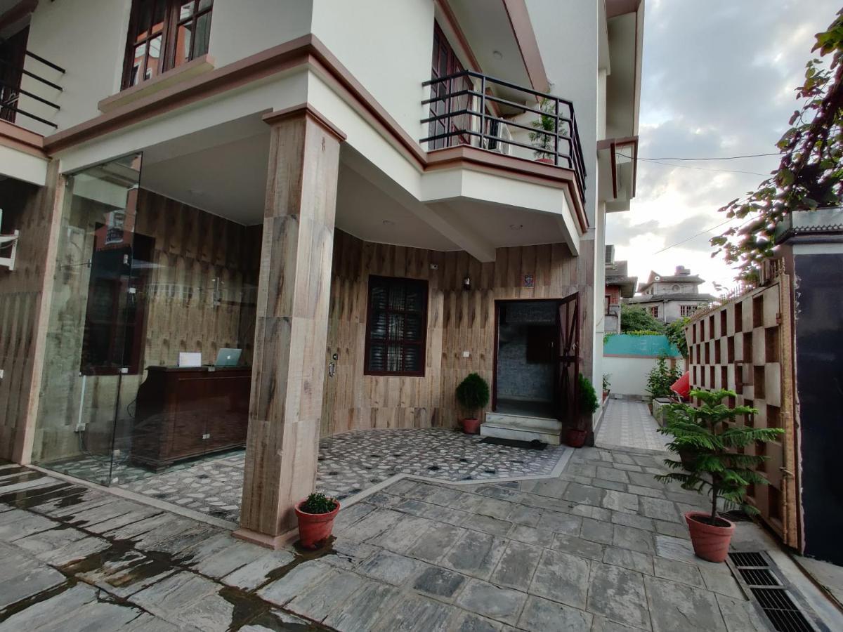 Hostmandu B&B Lalitpur Bagian luar foto